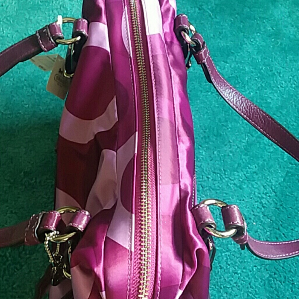 Coach graphic pop Riley shoulder bag NWT - Picture 4 of 8